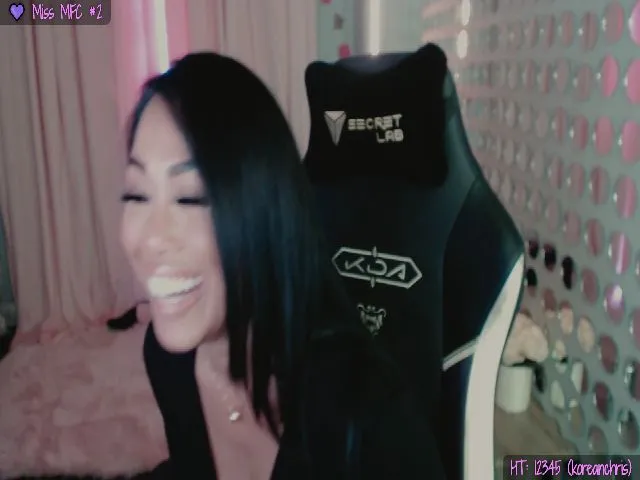 Live sex webcam photo for SinCityVEE #258019298