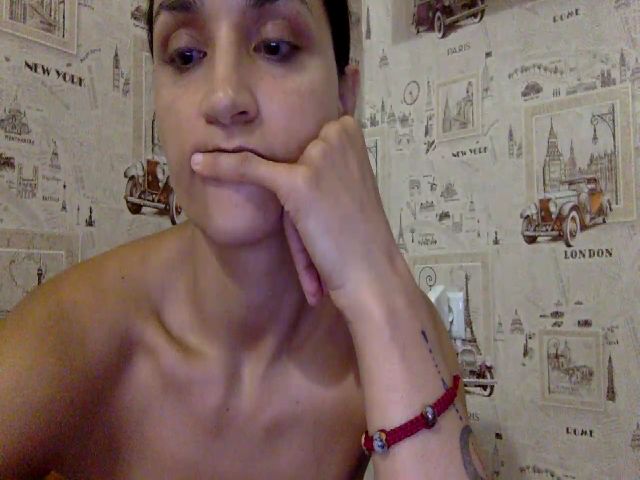 Live sex webcam photo for JolyBoss #260113255