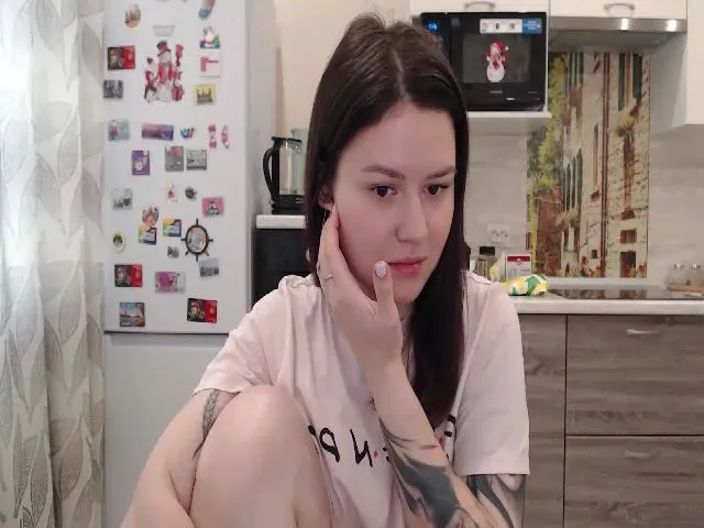Live sex webcam photo for WonderXGirlXX #256792045