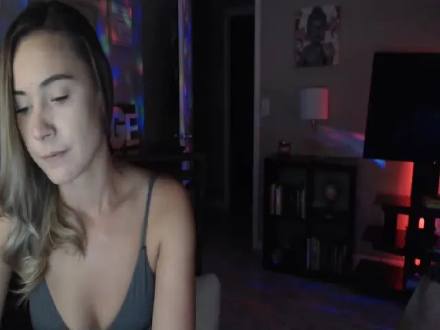 Live sex webcam photo for OhYesCeleste #253367791