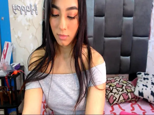 Live sex webcam photo for AngeelJones #263280637