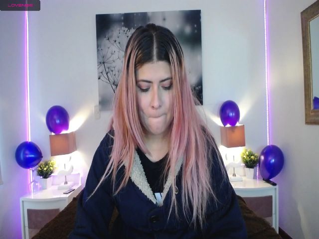 Live sex webcam photo for NicolSaenz #262110261