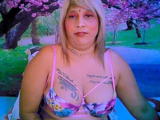 Live sex webcam photo for indianroxy #287933016