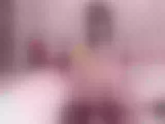 Live sex webcam photo for LolaCandy #241414023