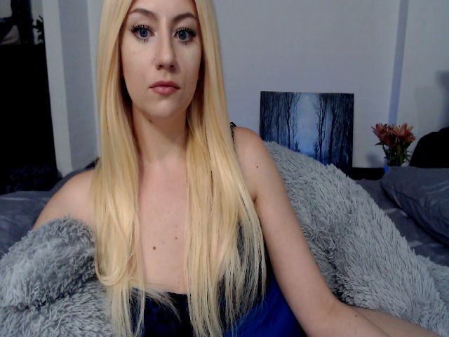 Live sex webcam photo for IIIKIIII #252926642