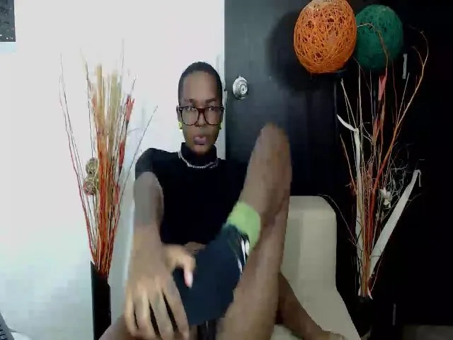 Live sex webcam photo for DayaMitchell #255823278