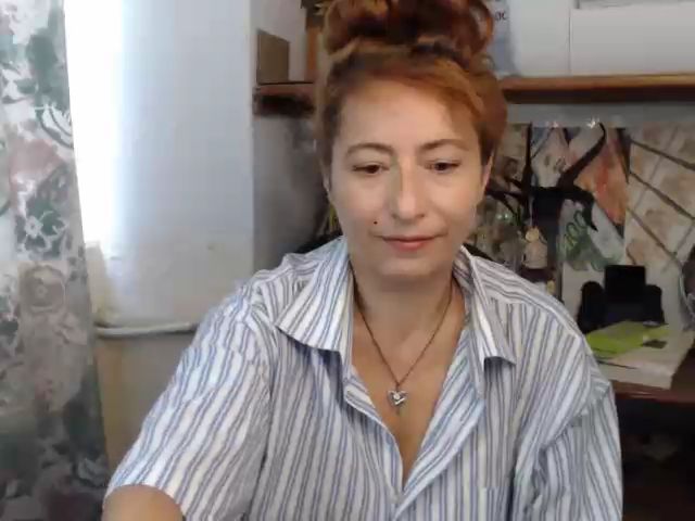 Live sex webcam photo for RiaXXS #257402837