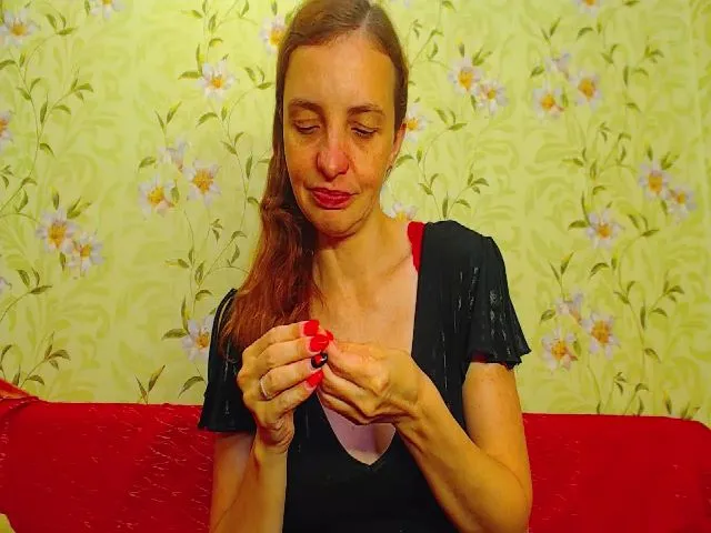 Live sex webcam photo for CarolineFishr #257899356