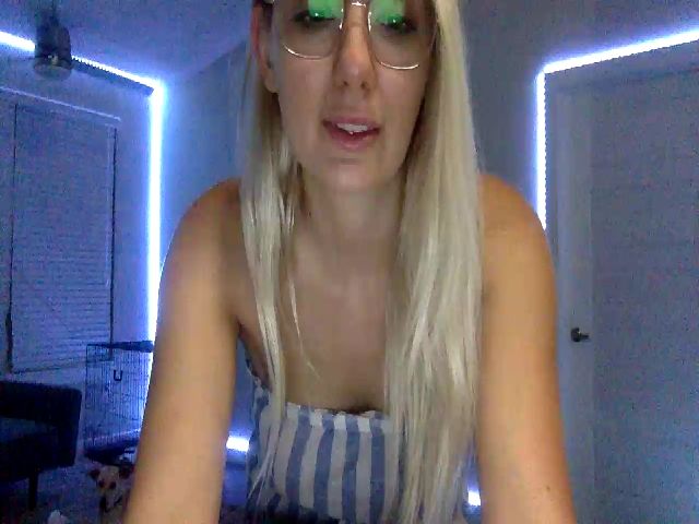 Live sex webcam photo for Sammy_gray #253346165