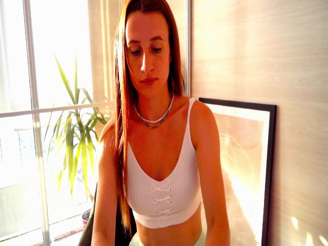 Live sex webcam photo for LovelyBvnny #260067107