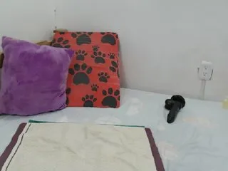 Live sex webcam photo for lilyhung50 #240500749