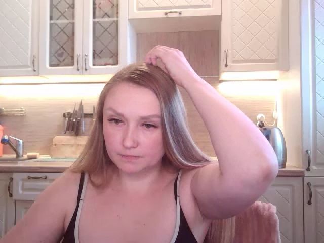 Live sex webcam photo for JaneGrey111 #261915571