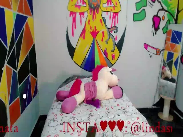 Live sex webcam photo for Moon_18 #254244152