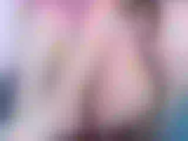 Live sex webcam photo for Kloeluv20 #254543765