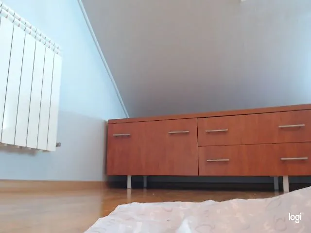 Live sex webcam photo for SkyJenny #252334377
