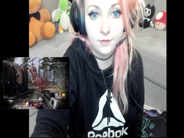 Live sex webcam photo for PrincessBluu #252621038