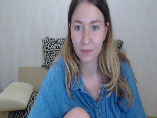 Live sex webcam photo for Emmillia #262181162