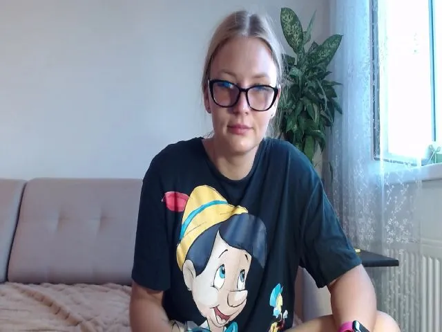 Live sex webcam photo for UrBlack_Kitty #252696913