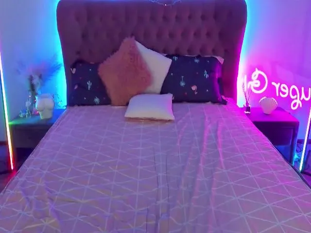 Live sex webcam photo for ReginaVin #261945788