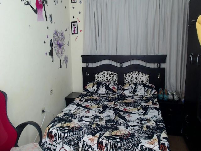 Live sex webcam photo for Tamara_stephs #254706509