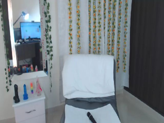 Live sex webcam photo for MILF_karol #254364850