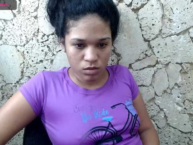 Live sex webcam photo for Elovessemax #265054889