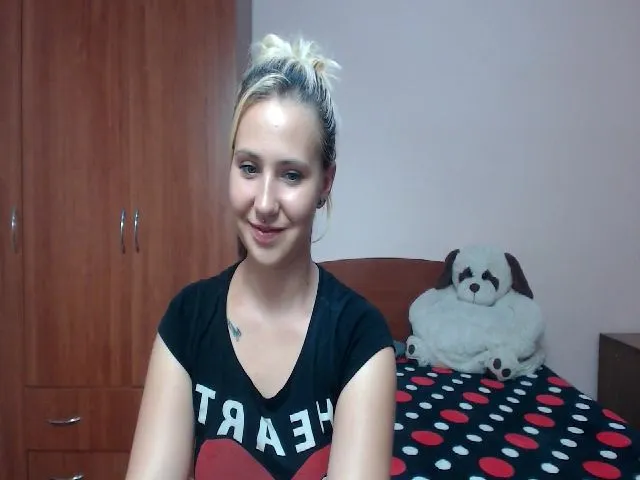 Live sex webcam photo for Tweetyboom #259596547
