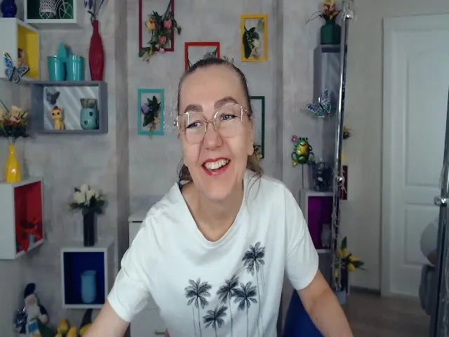 Live sex webcam photo for Greybunny #252441321