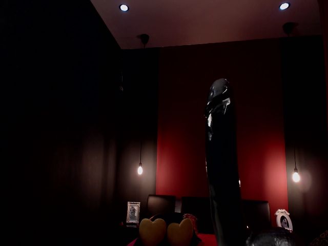 Live sex webcam photo for SonyaDevon #256794197