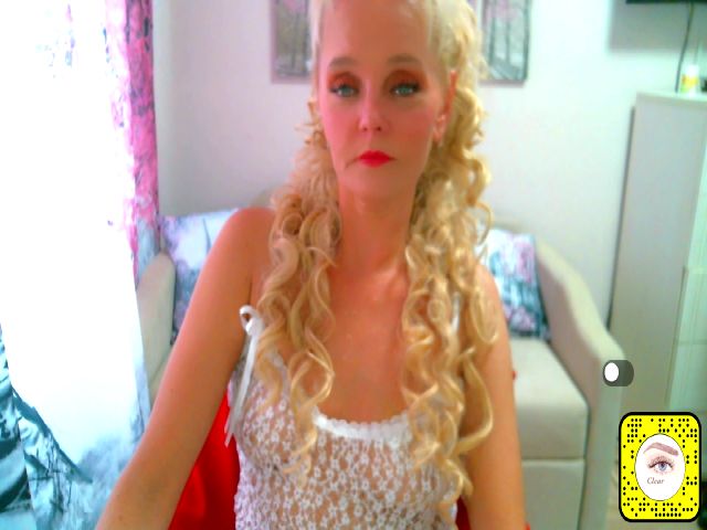 Live sex webcam photo for ChristiRoses #261431087