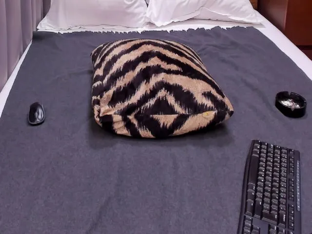 Live sex webcam photo for AnaisBloom #263973540