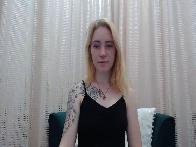 Live sex webcam photo for RedBerryy #260440446