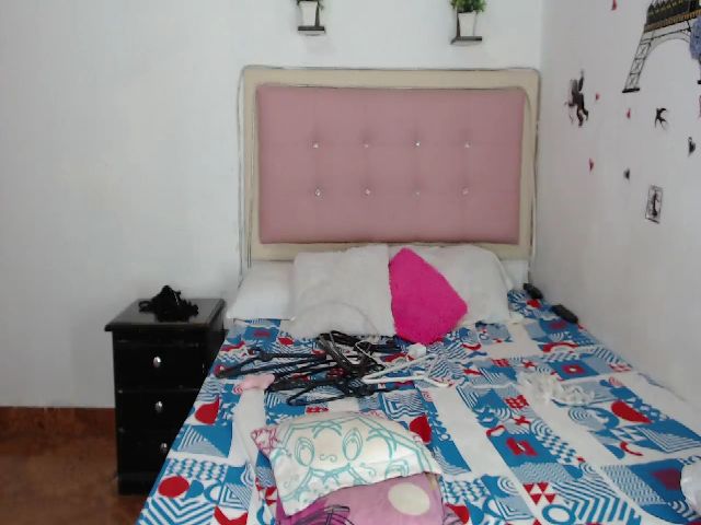 Live sex webcam photo for Maryalelove #256423833