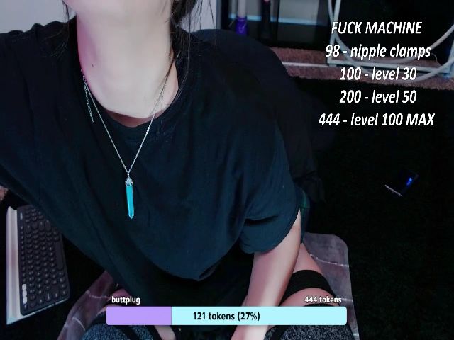 Live sex webcam photo for moonlitfox #262892682