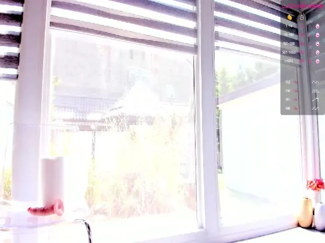 Live sex webcam photo for White_Snow_ #262595193