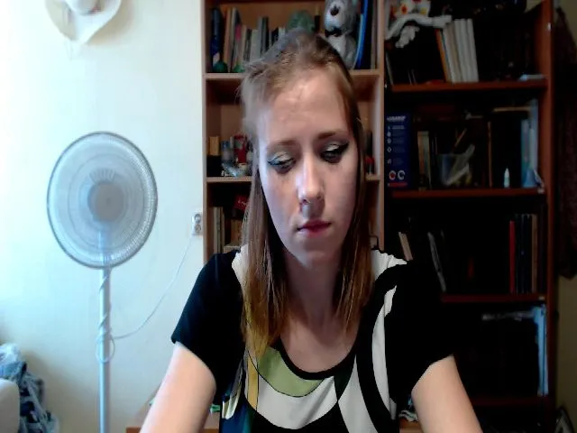 Live sex webcam photo for WinterGoddess #254092878