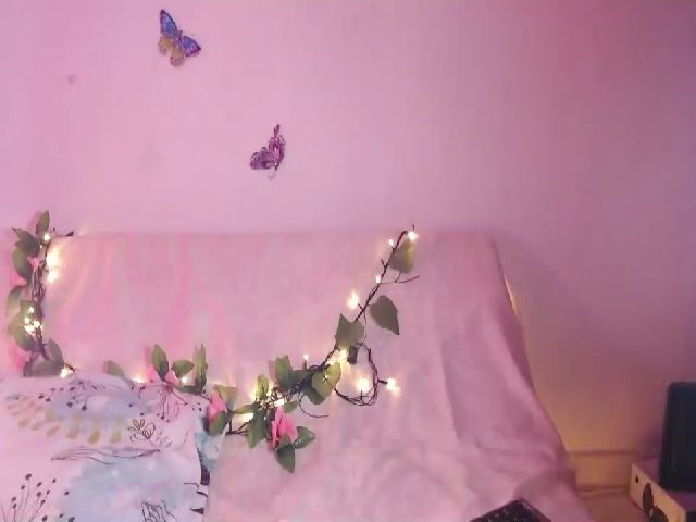 Live sex webcam photo for Perlamoon #263293610