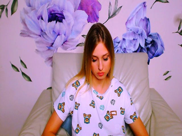 Live sex webcam photo for Vital__Force #252483331