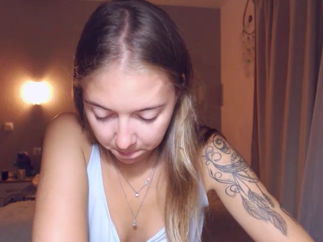 Live sex webcam photo for SylviaOneill #255170138