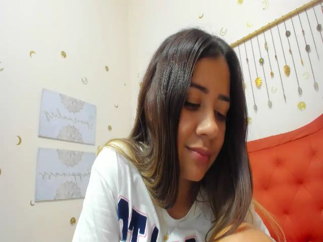 Live sex webcam photo for Magic_kendra #264024144