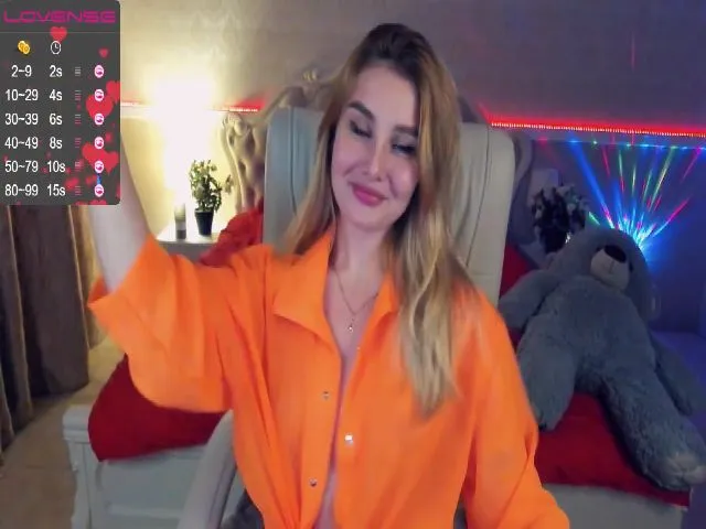 Live sex webcam photo for GabbyQueenn #262428795