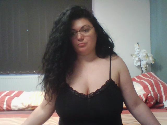 Live sex webcam photo for CutenessLara #252746038