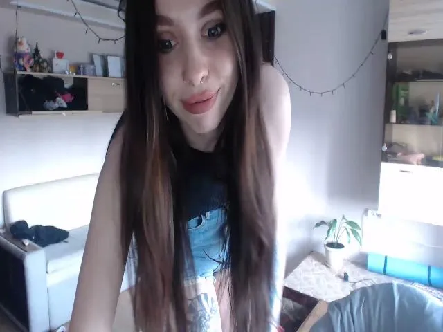 Live sex webcam photo for SonyaKotik #262121892