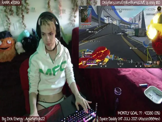 Live sex webcam photo for EmberBurns #261077069