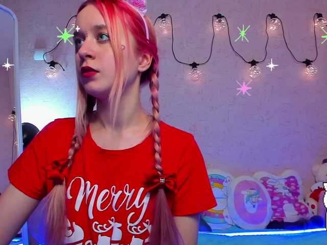 Live sex webcam photo for Kira-Li-Lime #241076452