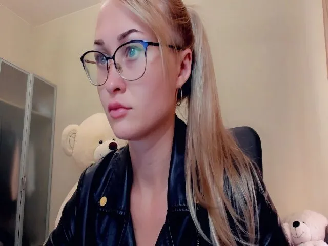 Live sex webcam photo for Mistress_Eva_ #264198997