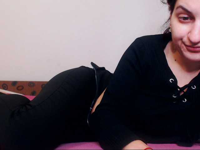 Live sex webcam photo for FlowerLauren #241189467