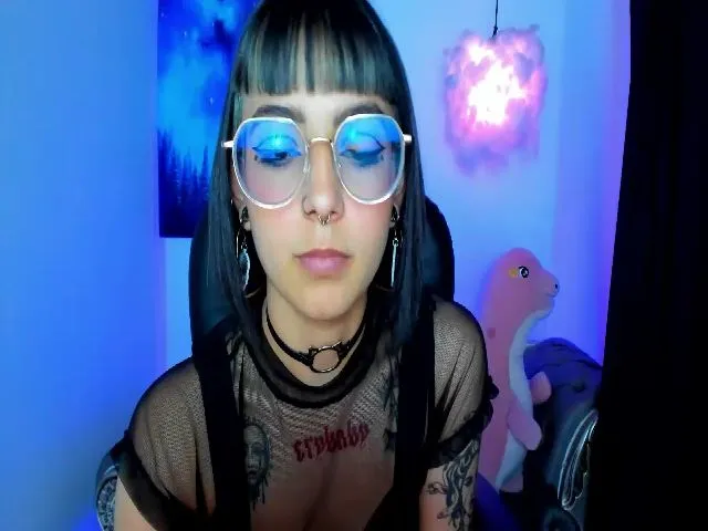 Live sex webcam photo for Angelsiinner #260772378