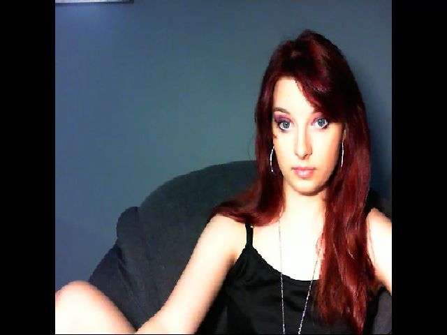 Live sex webcam photo for VirginLuna18 #258723213