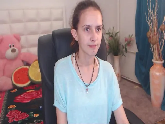 Live sex webcam photo for IrisNichols #264545933